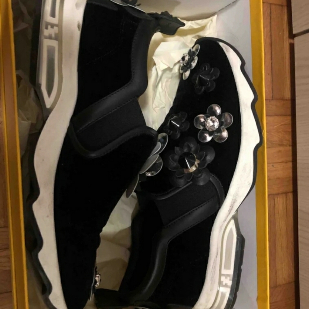 Fendi - Picture 6 of 6